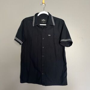 Hollister Men's Black Casual Button-Down Shirt